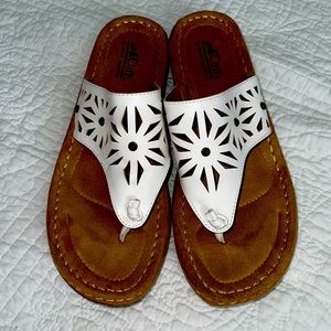 Cliffs by White Mountain slip on sandals. Like new